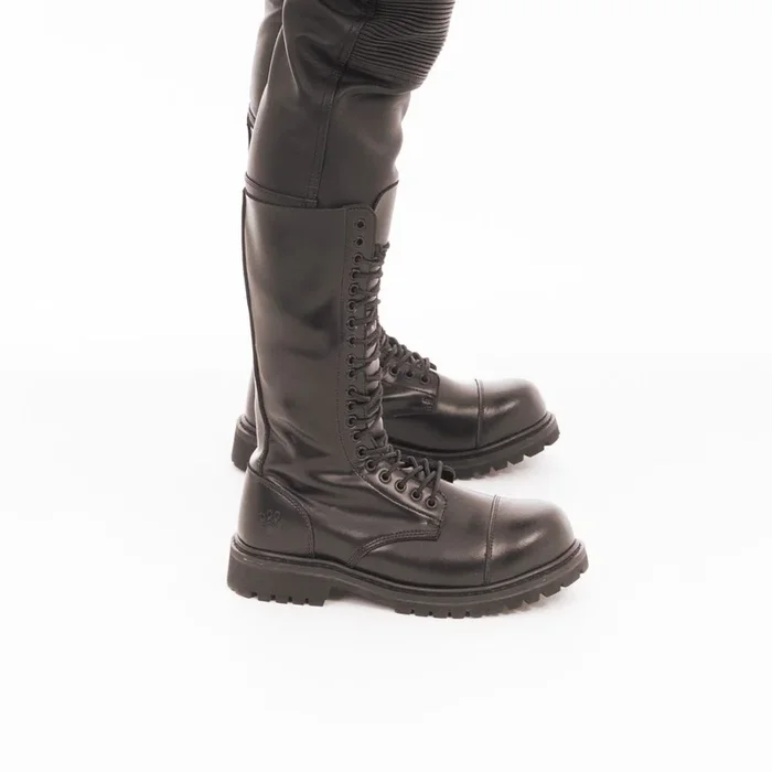 Prowler Red Leather 20 Hole Boot Uk 11.5